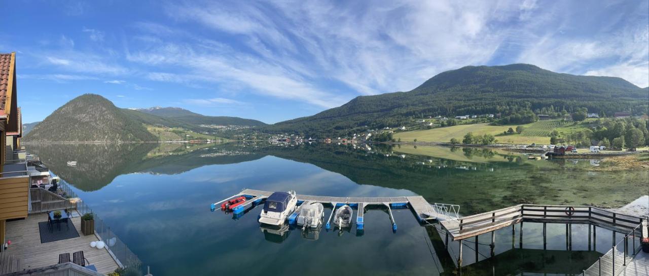 Nedre Amla Fjord Apartment Kaupanger Exterior photo
